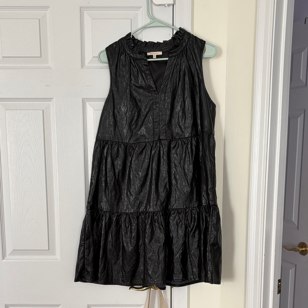 Skies Are Blue Black Textured Dress